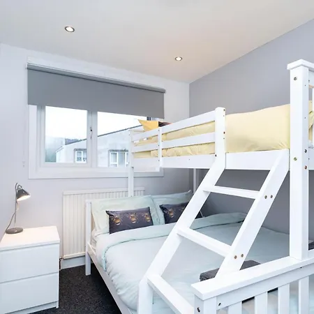 Lovely 3-Bedroom Flat With Free Parking Bridge of Allan Exterior photo