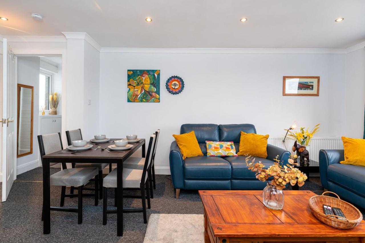 Lovely 3-bedroom Flat With Free Parking Apartment Bridge of Allan