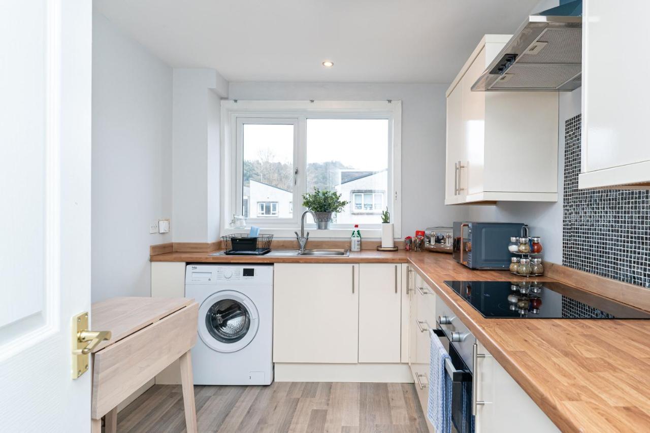 Lovely 3-bedroom Flat With Free Parking