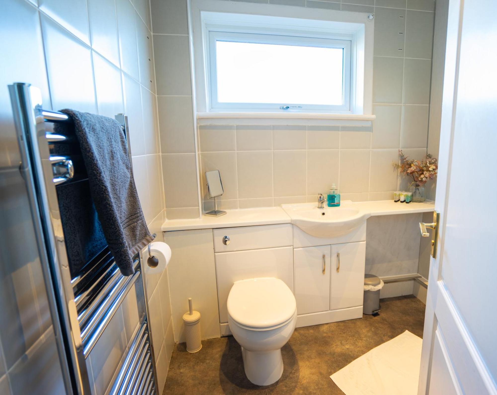 Lovely 3-bedroom Flat With Free Parking Bridge of Allan